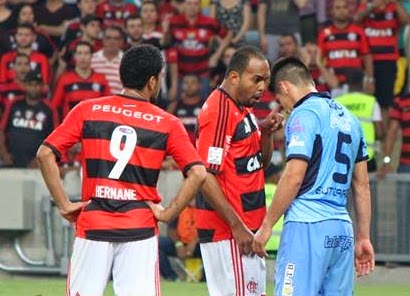 Clube da Arábia anuncia a contração de Hernane, do Flamengo