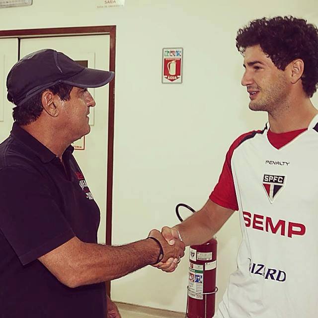 Inter de Milão oferece R$ 30 mi por Pato, mas Corinthians quer mais