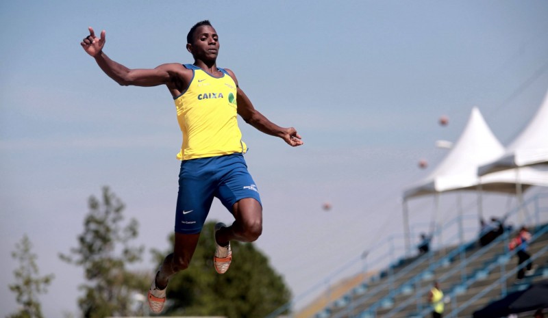 Atletismo: Sem ritmo, Duda fica em 6º no salto em distância em SP