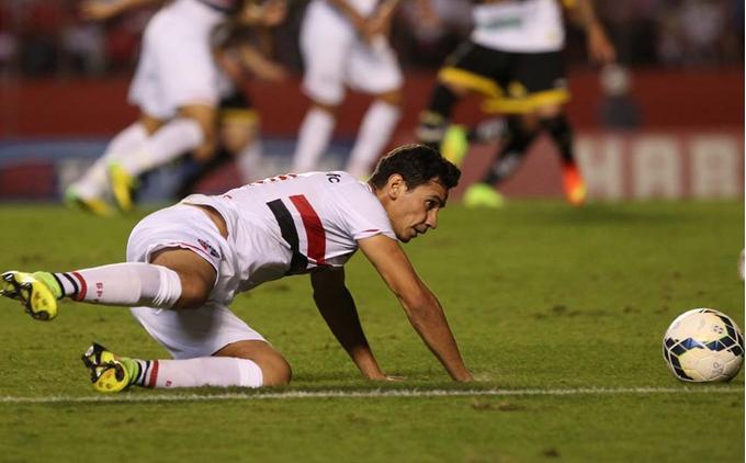 São Paulo 1 x 1 Criciúma – Sem Kaká, Sampa é vaiado com recorde de público