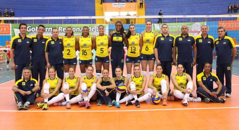 Vôlei: Brasil arrasa República Dominicana no Grand Prix