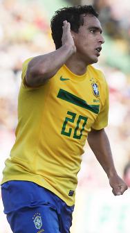 Jadson é outro jogador do Corinthians que já vestiu a camisa da Seleção