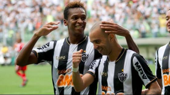 Jô pode ser o próximo a deixar o Atlético-MG 