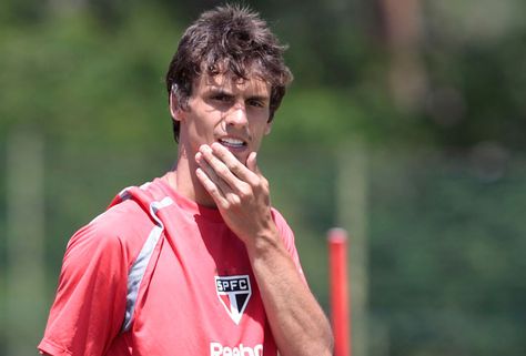 Lesão tira Rodrigo Caio do São Paulo por até 8 meses