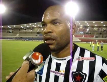 Lenilson, do Botafogo-PB, foi convocado para a Seleção FI