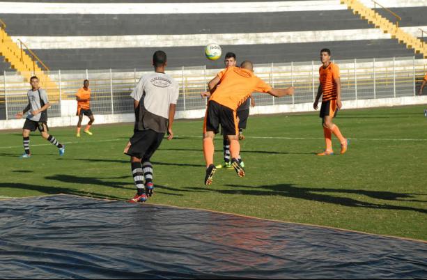 Reapresentação do XV de Piracicaba contra a base do clube