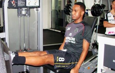 Leonardo quase não jogou pela Ponte Preta