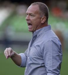 Futebol no Brasil é ruim e poucos têm humildade de reconhecer isso