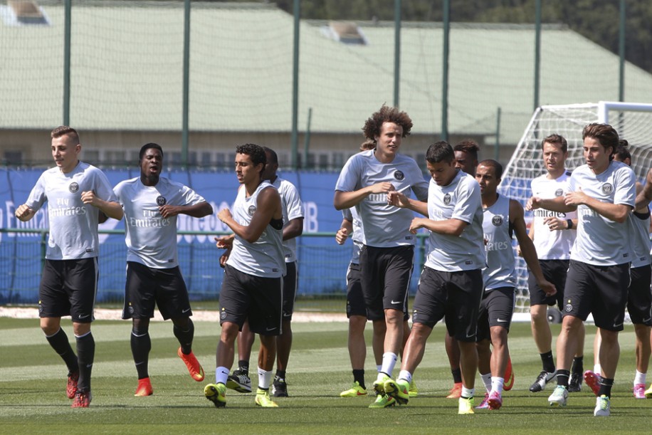 Francês: Apresentado no PSG, David Luiz deixa Copa do Mundo no passado