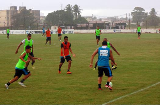 Botafogo-PB realizou treino sob chuva