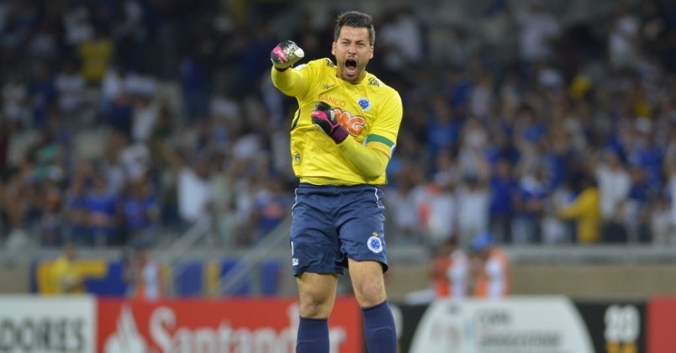 Fábio diz que competição dentro do elenco é o segredo do Cruzeiro