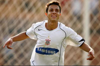 Nilmar em sua passagem pelo Corinthians, em 2005
