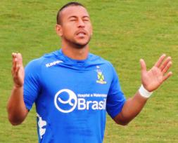 Rodriguinho voltou ao Santo André marcando gol