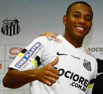 Robinho é regularizado na CBF e enfrenta o Corinthians