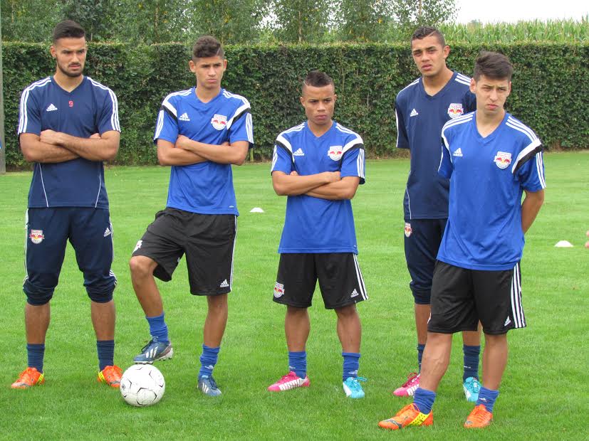 Red Bull realiza último treino antes da estreia na Copa Del Agatha