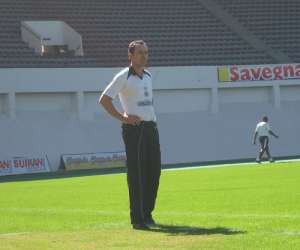 Série C: Moisés Egert mantém dúvida no meio do Crac