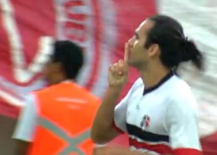 Santa Cruz aposta nos gols de Léo Gamalho