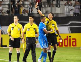 Preto foi expulso na partida contra o JMalucelli na Copa do Brasil