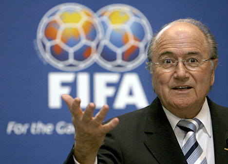 Blatter critica Havelange por problemas do Brasil