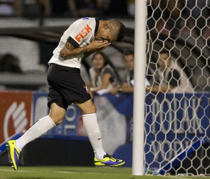 Guerrero volta ao time titular do Corinthians