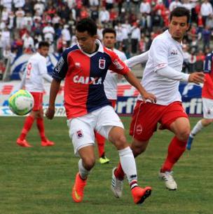 Tiago Alves: dois gols e grande atuação pelo Paraná Clube