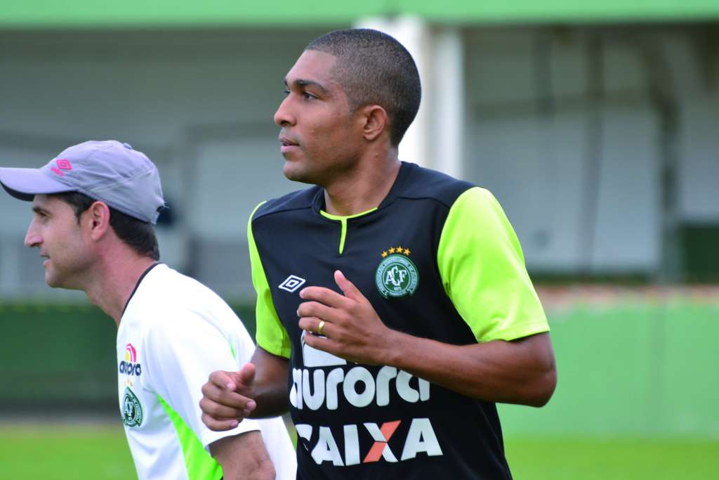Recuperado, Ricardo Conceição deve voltar contra o Vitória