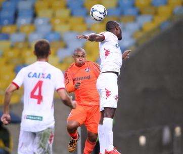 Na raça, América-RN elimina o Fluminense