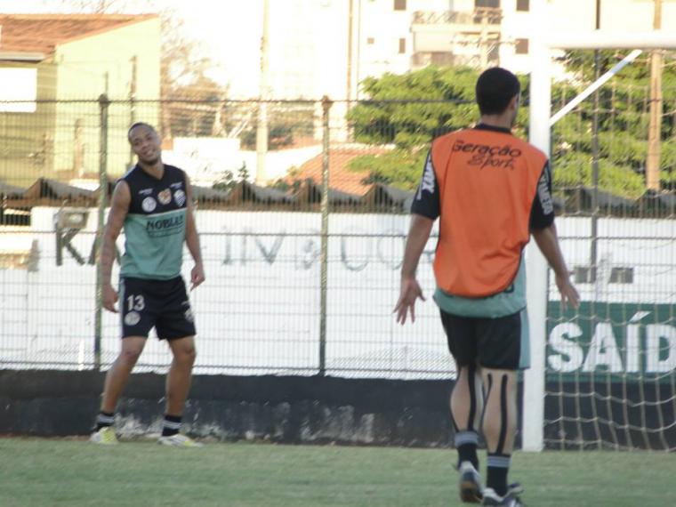 Copa Paulista: Com proposta internacional, Reinaldo pode deixar o Comercial