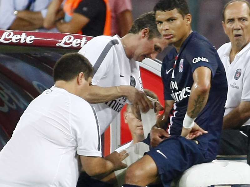 Francês: Irritado, Blanc assume ‘culpa’ por lesão de Thiago Silva