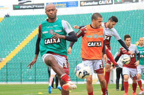 Kléber, ex-Timão e Inter rescinde contrato com Figueirense