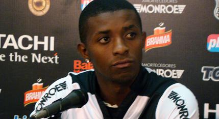 Cafu fica na Ponte até o final do ano
