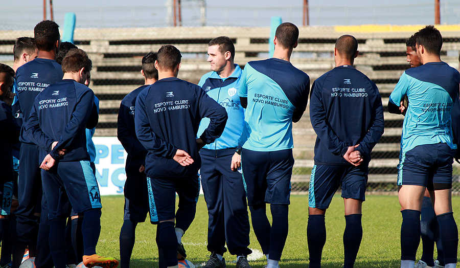 Técnico assume o time profissional do Novo Hamburgo