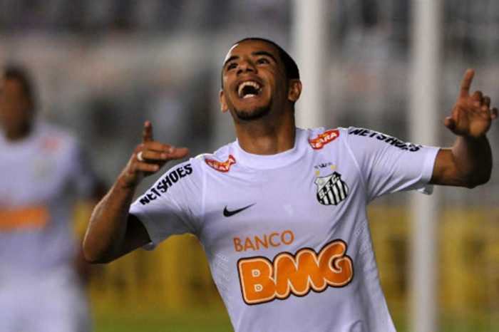 Sem acerto na Itália, Bruno Peres, ex-Guarani e Santos, pode parar no Palmeiras