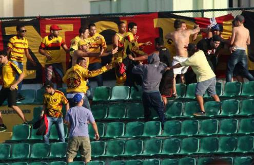 Torcedores armaram confusão no Orlando Scarpelli