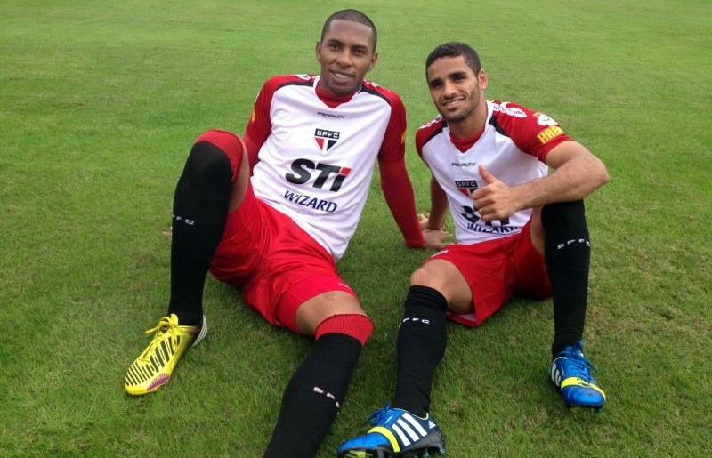 Emissário do Barça chega na 6ª para contratar Douglas