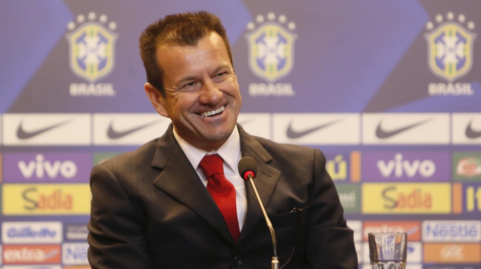 Seleção Brasileira: ‘Temos que reconquistar a torcida brasileira’, diz Dunga