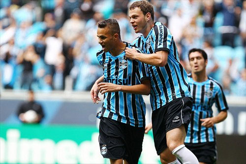 Grêmio venceu o Criciúma por 2 a 0
