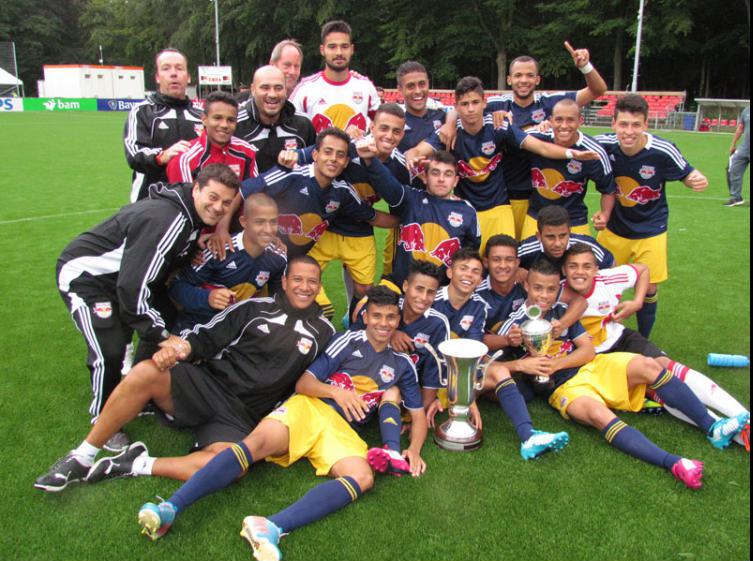 De forma invicta, Sub-19 do Red Bull Brasil conquista a Otten Cup na Holanda
