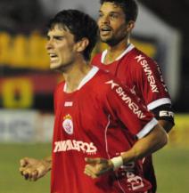Pimpão fez mais dois e se igualou  a Jael na artilharia da Série B, com nove gols