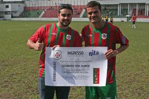 Segundona: Torcedor da Portuguesa Santista é premiado com 'ingresso permanente'