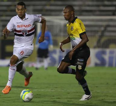 Sousa, suspenso, não joga