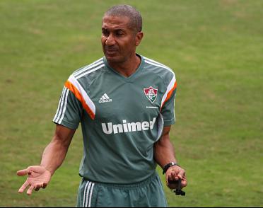 Cristóvão tenta manter a calma do elenco