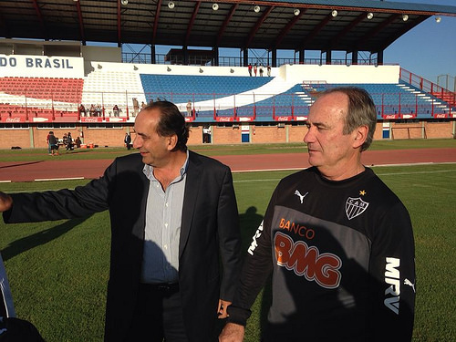 Levir Culpi promete se entender com Kalil no Atlético-MG e vê empate ruim