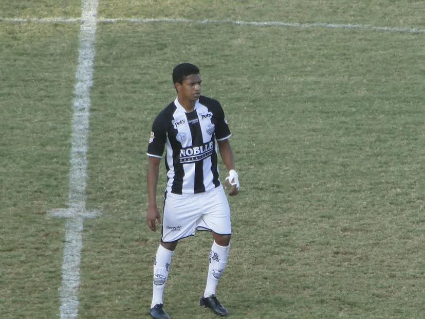 Copa Paulista: Hildo celebra primeiro gol com a camisa do Comercial