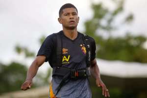 Volante não deve jogar mais pelo Sport e já procura um novo clube