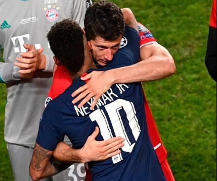 Diretor do Bayern de Munique projeta duelo decisivo diante do PSG