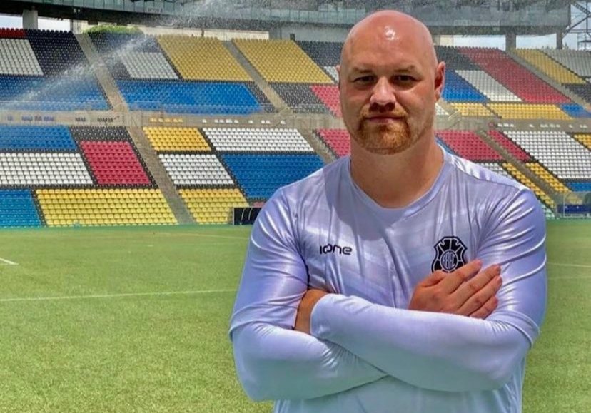 Com Covid-19, técnico do Rio Branco-ES é internado no hospital de Linhares