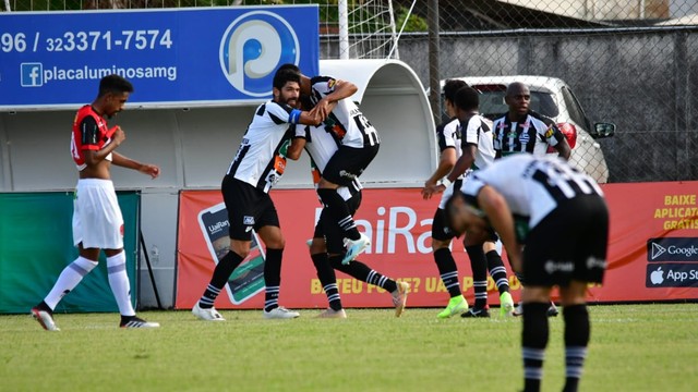 MINEIRO: Loco Abreu passa em branco, mas Athletic vence e sobe para 2º