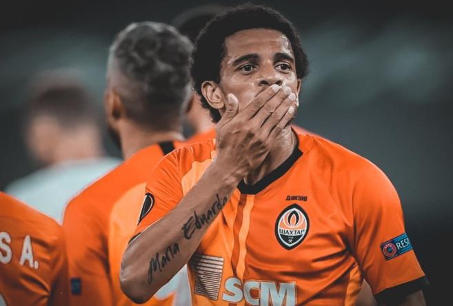 Vice-presidente do Inter confirma conversas avançadas com ex-atacante da seleção