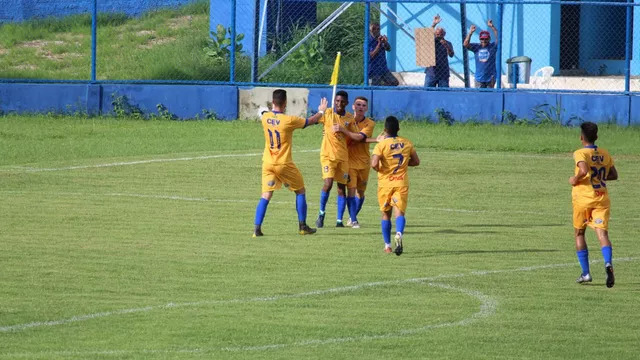 PIAUIENSE: Tiradentes-PI e Flamengo-Pi empatam em grande jogo de quatro gols